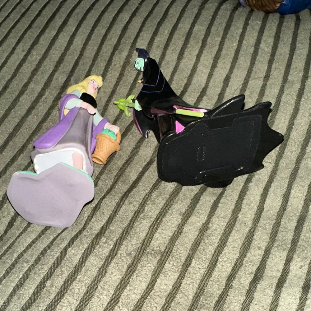 Sleeping Beauty Aurora and Maleficent Cake Toppers.